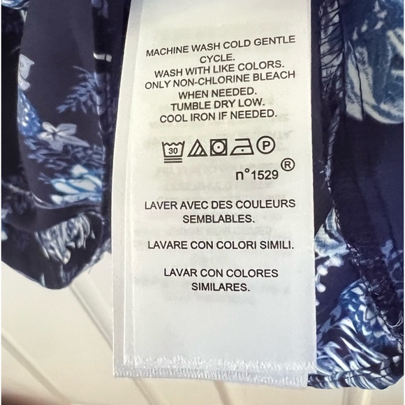 Navy Floral Wrap dress - Picture 7 of 8